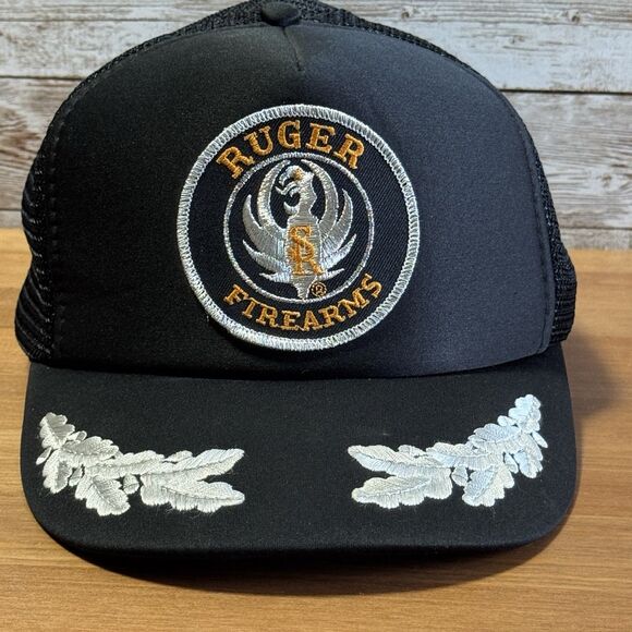 Vintage Ruger Snapback Trucker Hat Cap Black Embroidered Patch Firearm Hunting - Picture 1 of 10